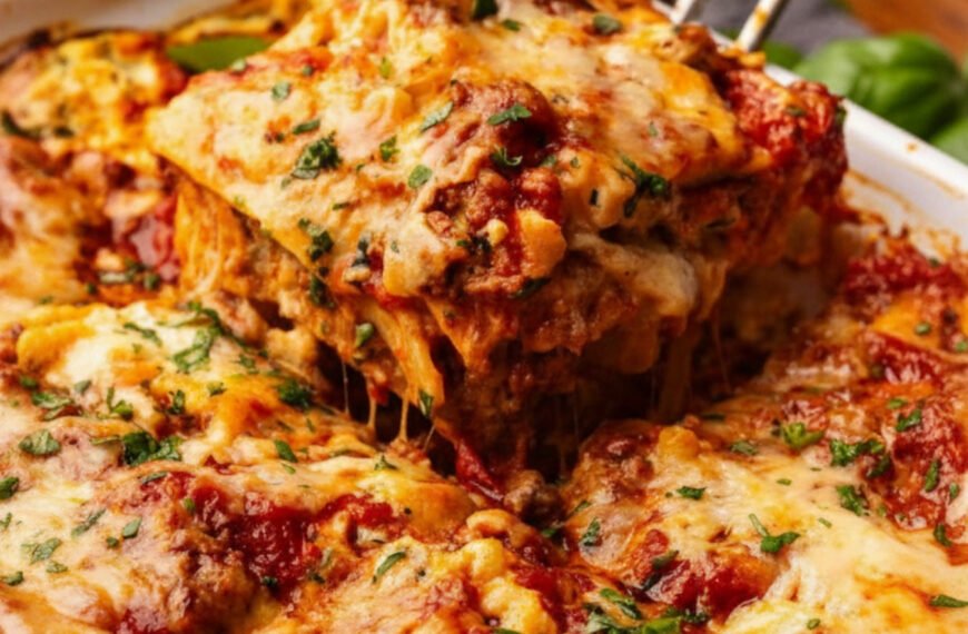 Classic Ricotta and Meat Sauce Lasagna