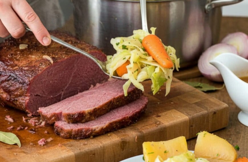 Hearty Corned Beef and Cabbage Supper