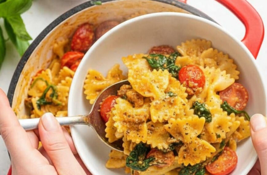 Quick 15-Minute Pesto Pasta with Sun-Dried Tomatoes