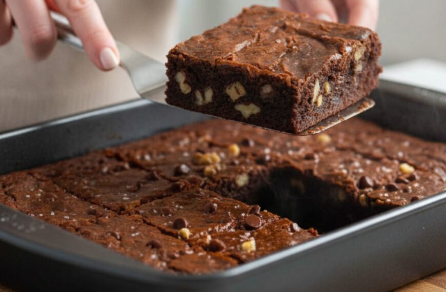 Best Ever Homemade Fudge Brownies (One-Bowl Recipe)