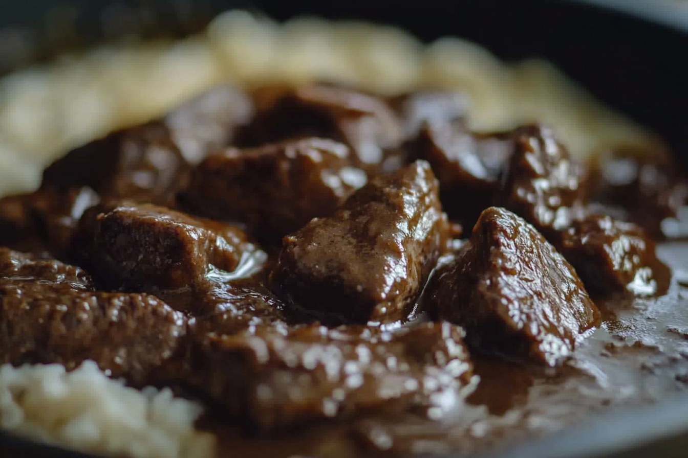 Slow Cooker Beef Tips Gravy