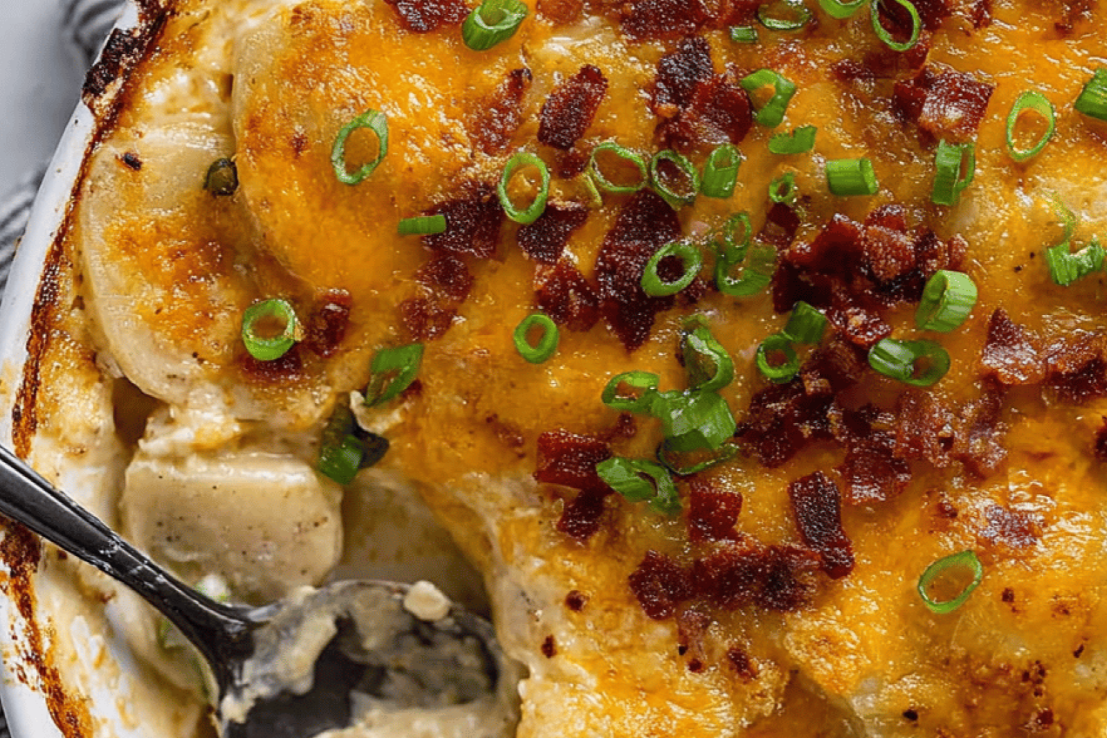 Creamy Bacon Cheese Scalloped Potatoes
