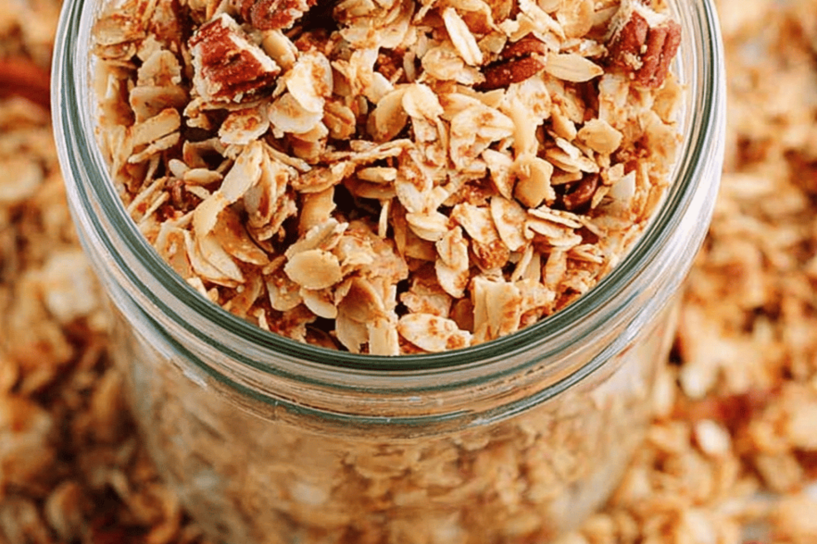 Crunchy Homemade Granola with Oats and Pecans