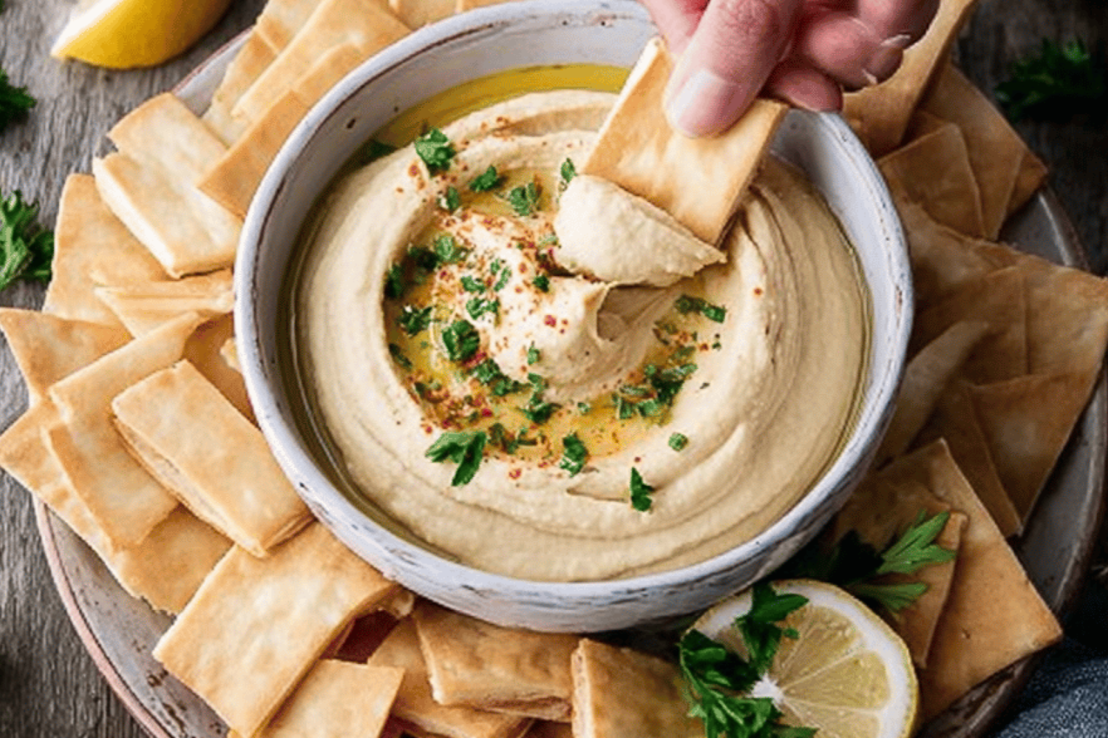 Easy Creamy Homemade Hummus Recipe