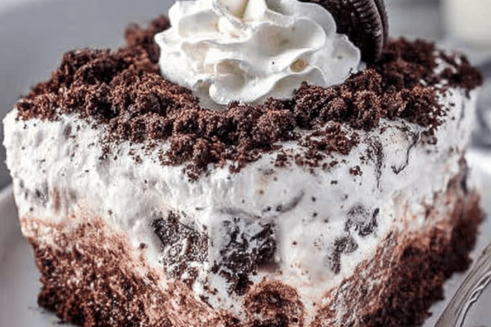 Oreo Pudding Poke Cake Sensation