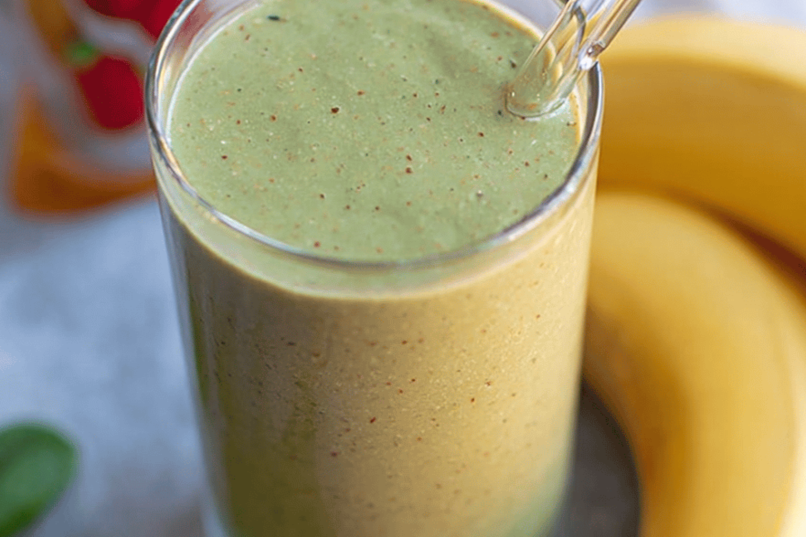 Quick Spinach and Fruit Smoothie for Busy Mornings