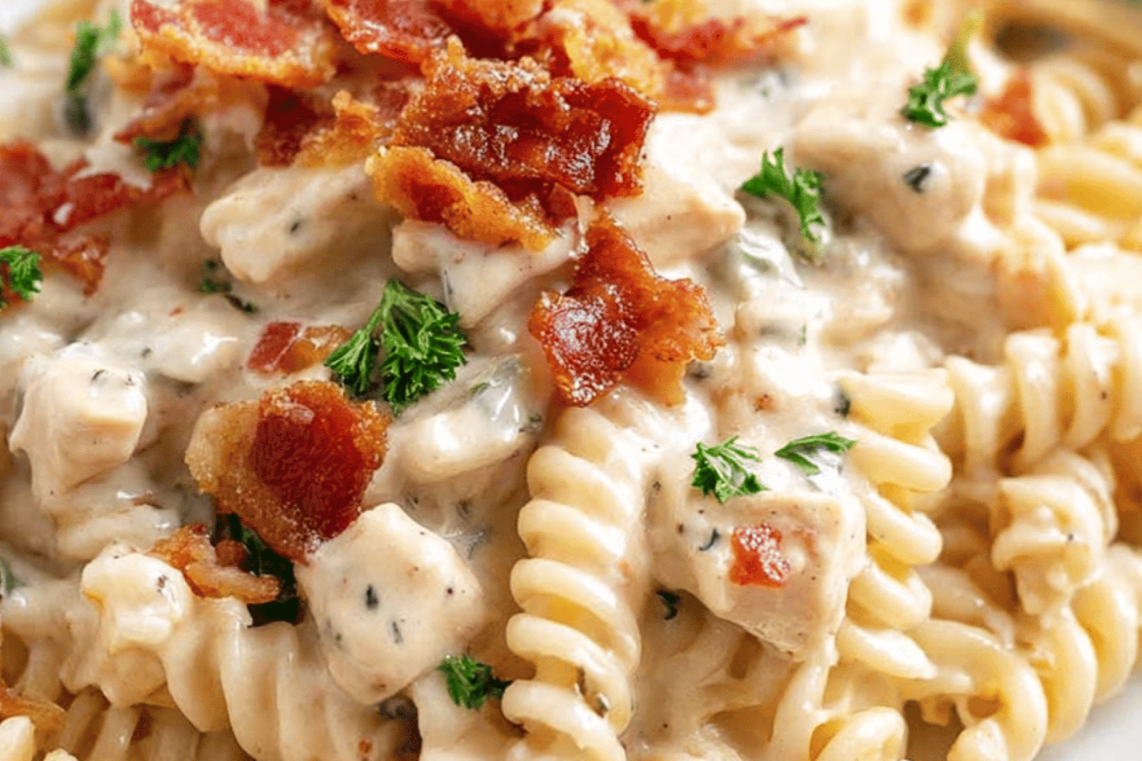 Creamy Bacon Ranch Chicken Pasta