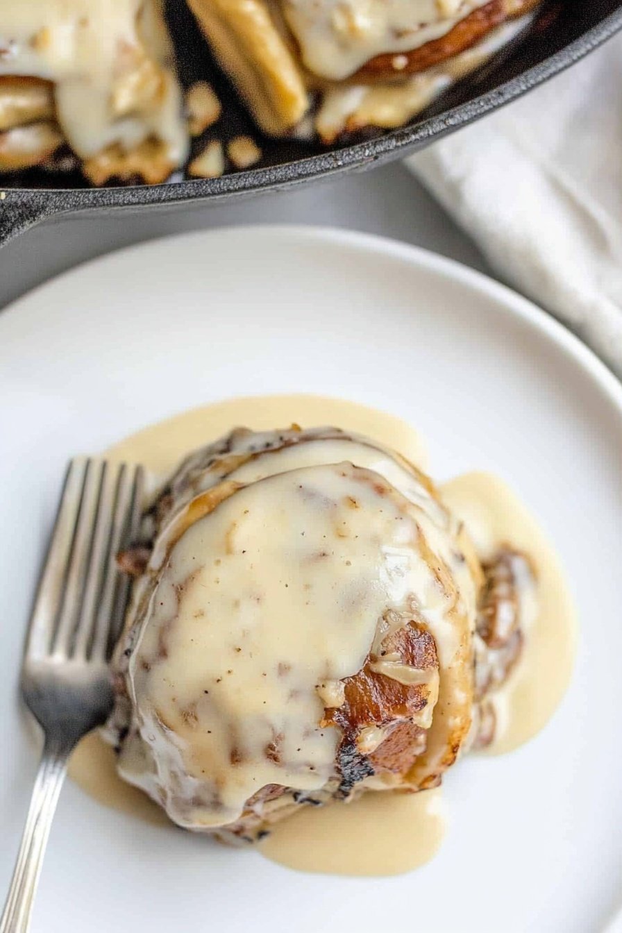 Simple Glaze for Cinnamon Rolls