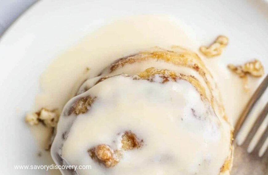Simple Glaze for Cinnamon Rolls