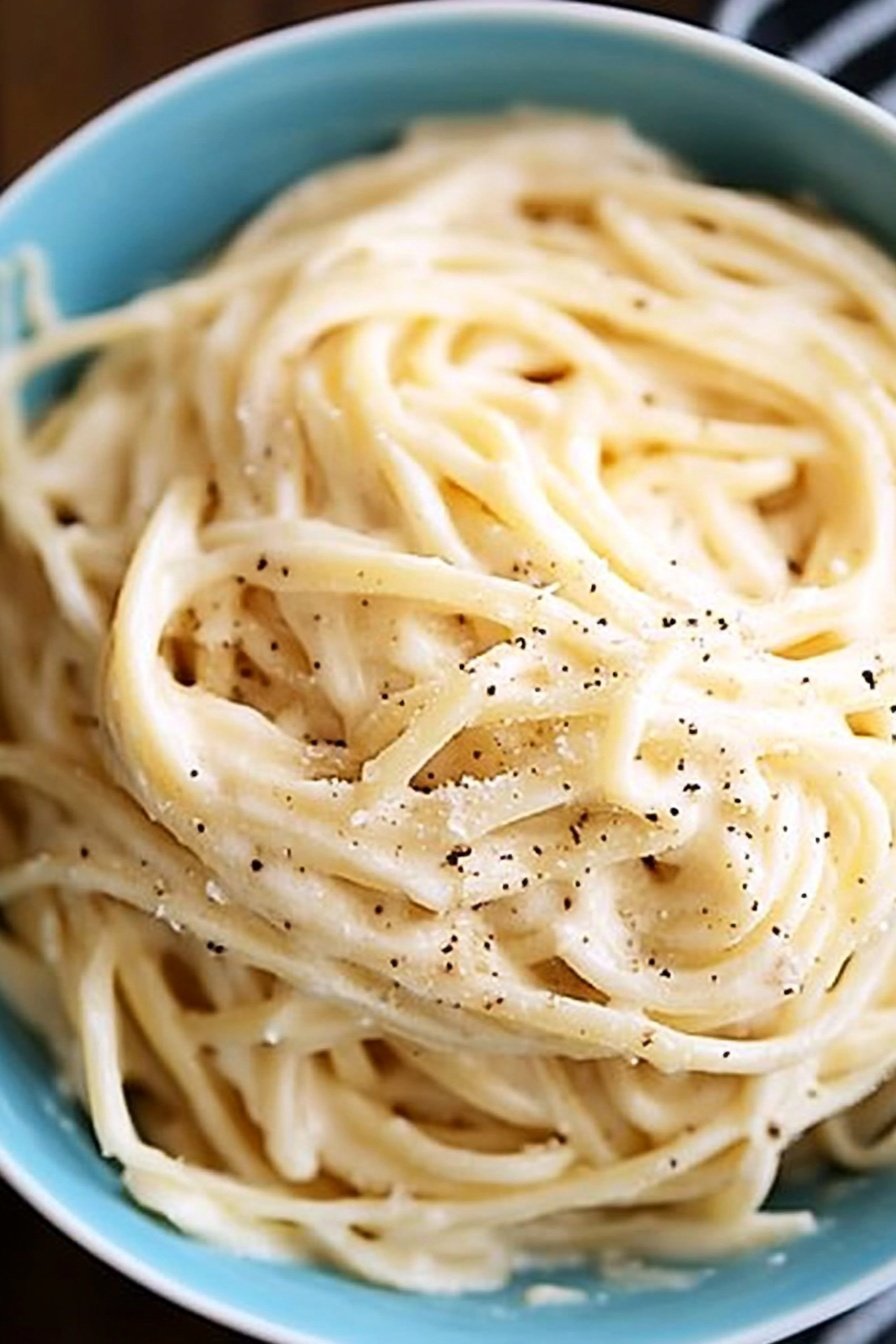 Simple Creamy Pasta with Cheese