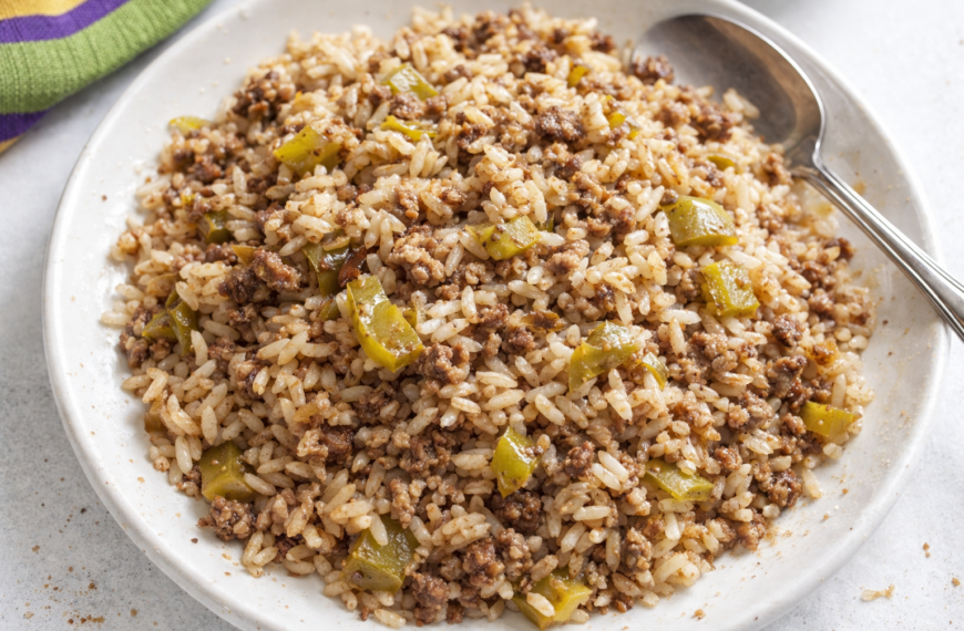 A one-pot Mardi Gras feast, this spicy dirty rice with Cajun&hellip;