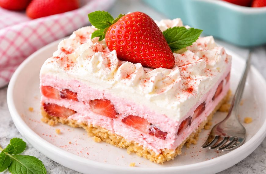This No-Bake Strawberry Dessert Is a Stunner, Layers Fresh Berries and&hellip;