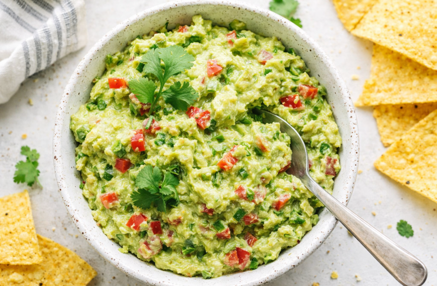 This creamy guacamole recipe uses just 5 ingredients, and it’s ready&hellip;