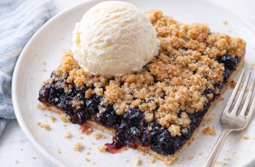 A simple sheet pan dessert, this blueberry slab pie with oat&hellip;